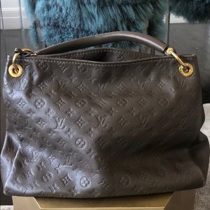 Louis Vuitton purse